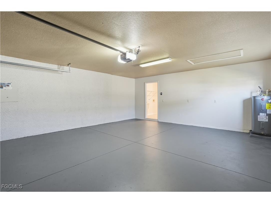 2654 SW 32nd Street Cape Coral FL 33914 2025023147 image38