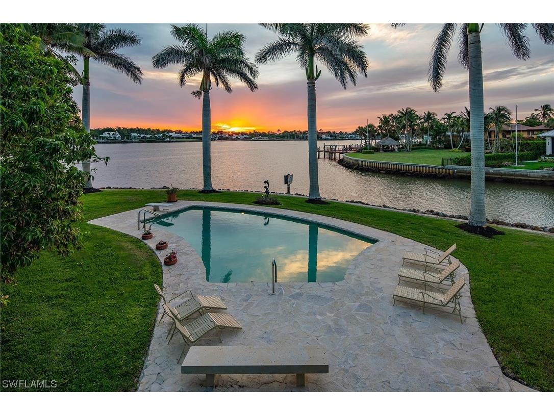 2655 Tarpon Road Naples FL 34102 223038352 image1
