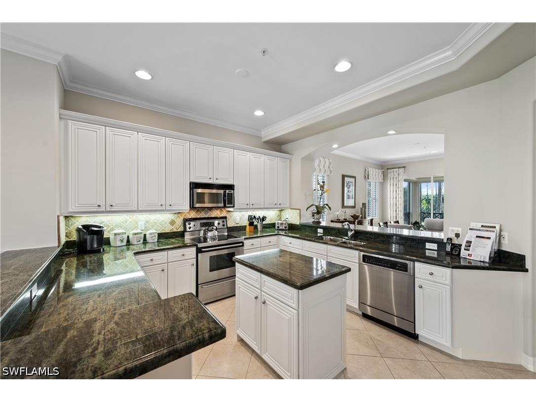 2658 Bolero Drive #9-2 Naples FL 34109 226014435 image12