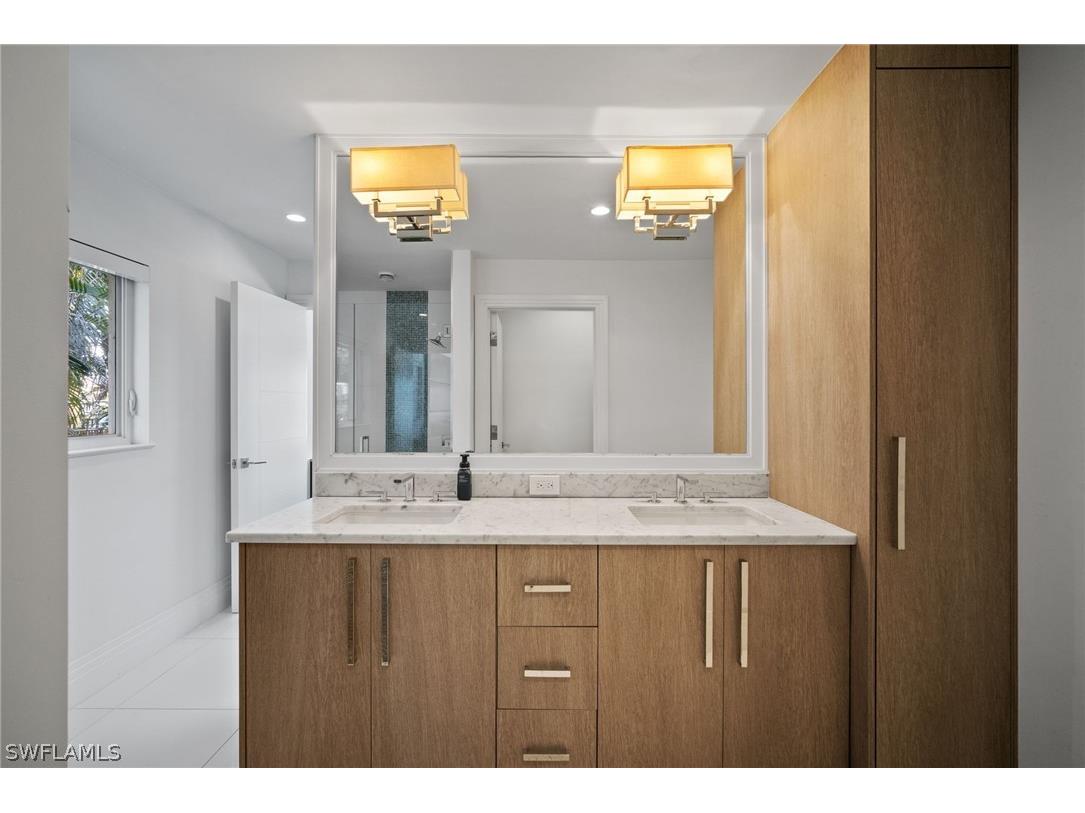 266 Egret Avenue Naples FL 34108 226007076 image26