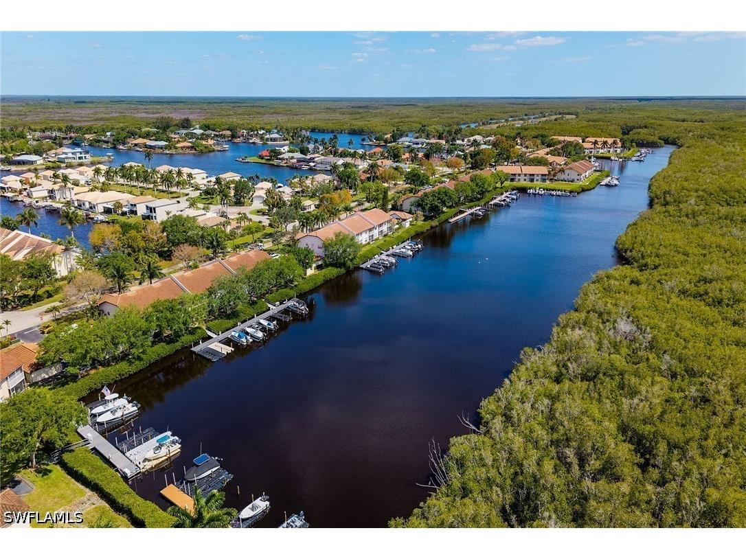 266 Newport Drive #305 Naples FL 34114 226015451 image1