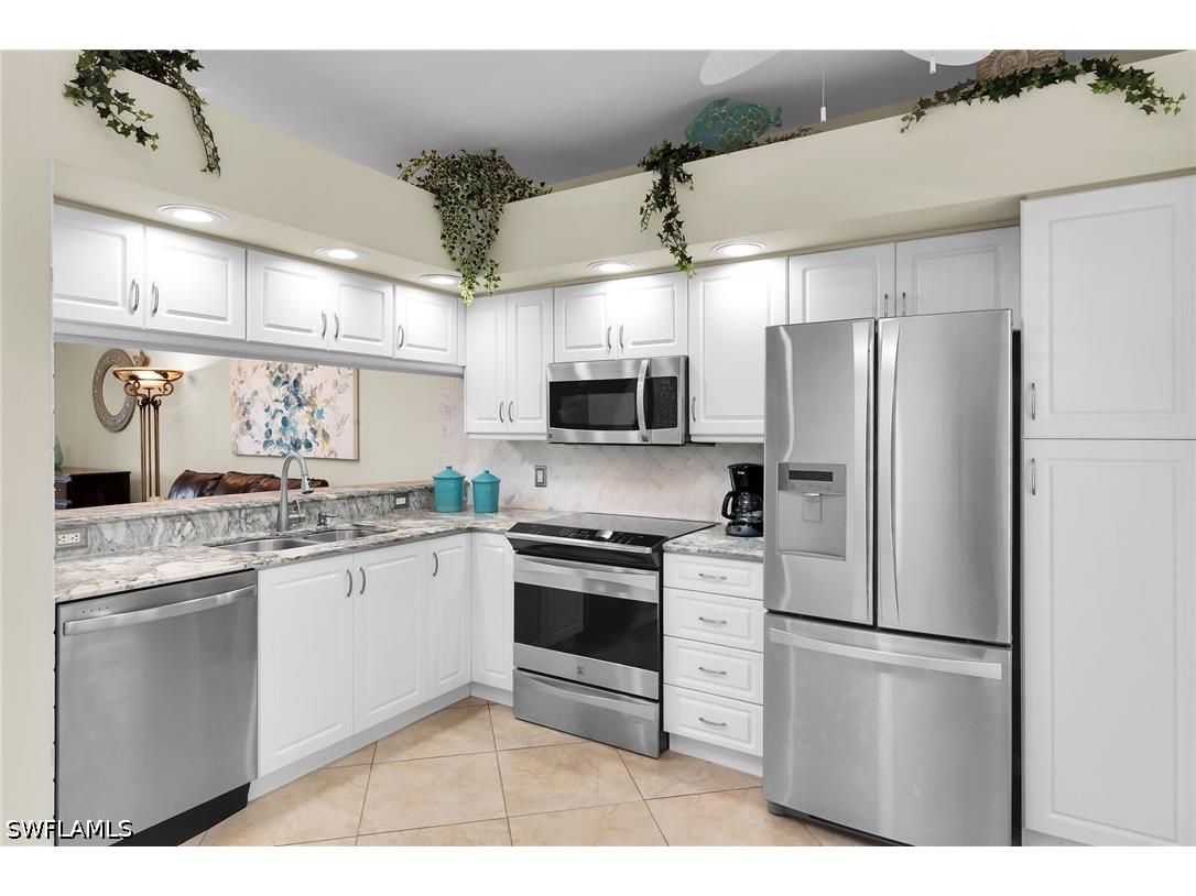 266 Newport Drive #305 Naples FL 34114 226015451 image7