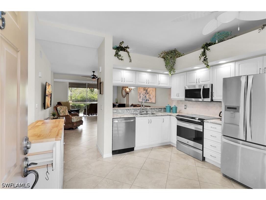266 Newport Drive #305 Naples FL 34114 226015451 image8