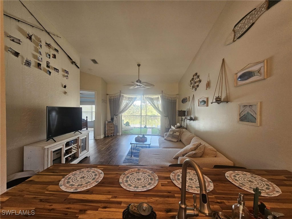 266 Newport Drive #310 Naples FL 34114 225084622 image10