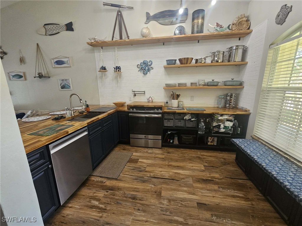 266 Newport Drive #310 Naples FL 34114 225084622 image5