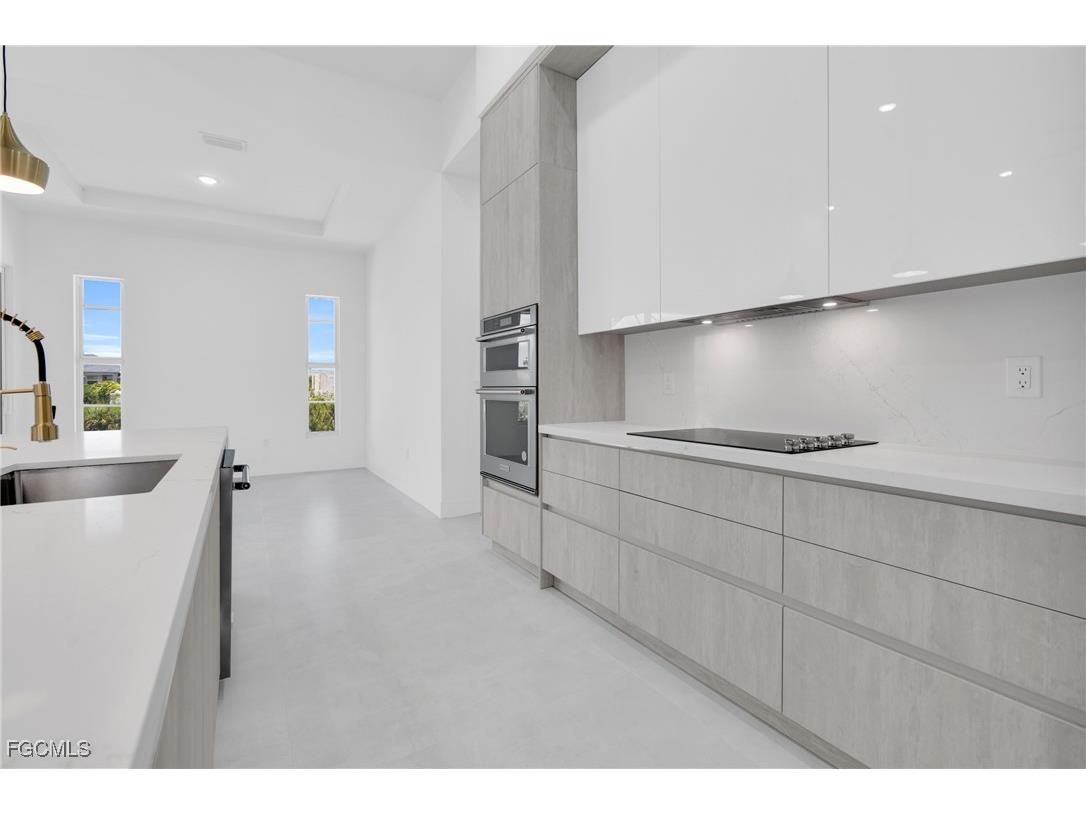 266 W Pine Valley Lane Rotonda West FL 33947 2025020540 image14