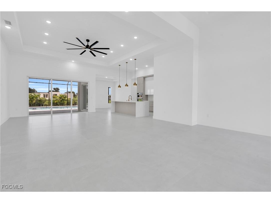 266 W Pine Valley Lane Rotonda West FL 33947 2025020540 image20