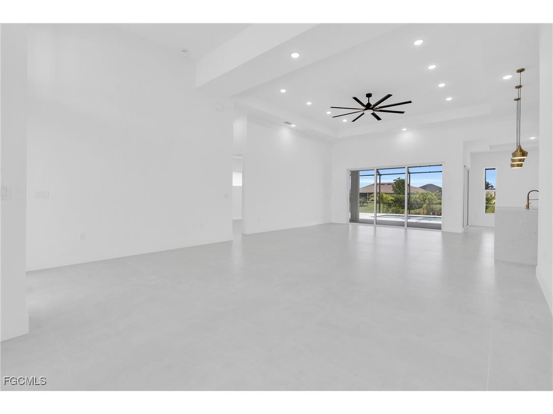 266 W Pine Valley Lane Rotonda West FL 33947 2025020540 image22