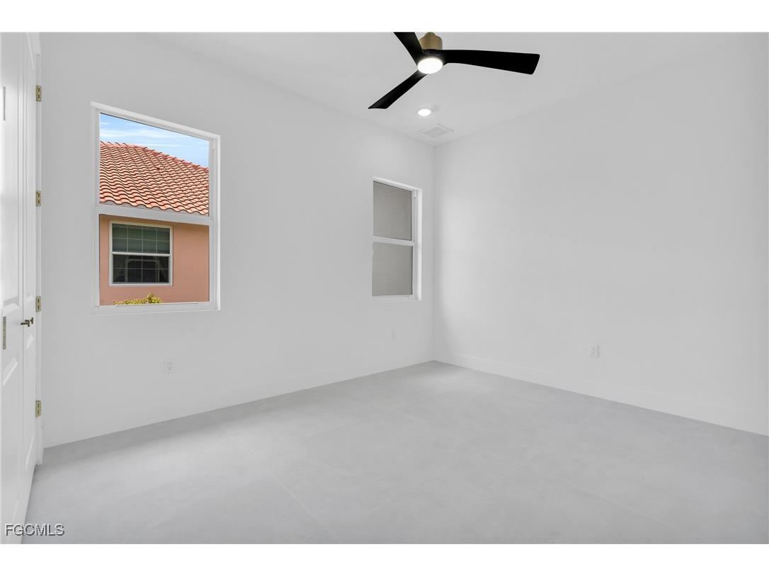 266 W Pine Valley Lane Rotonda West FL 33947 2025020540 image31