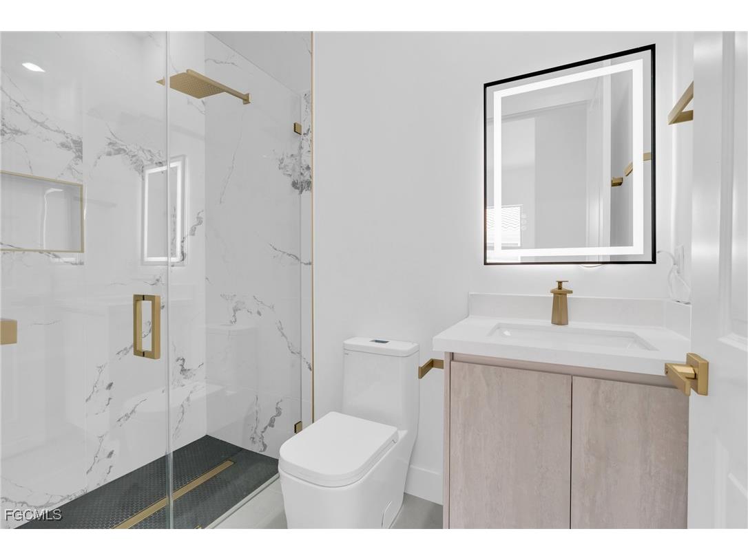 266 W Pine Valley Lane Rotonda West FL 33947 2025020540 image32