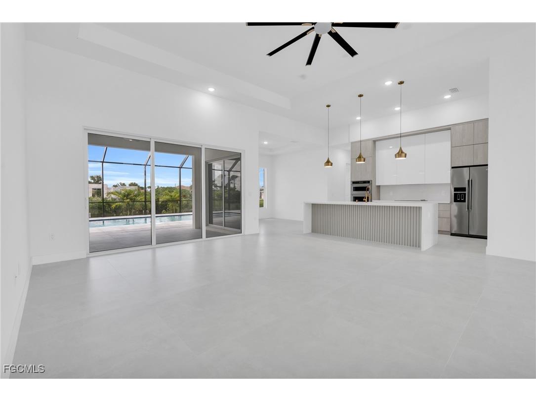 266 W Pine Valley Lane Rotonda West FL 33947 2025020540 image9