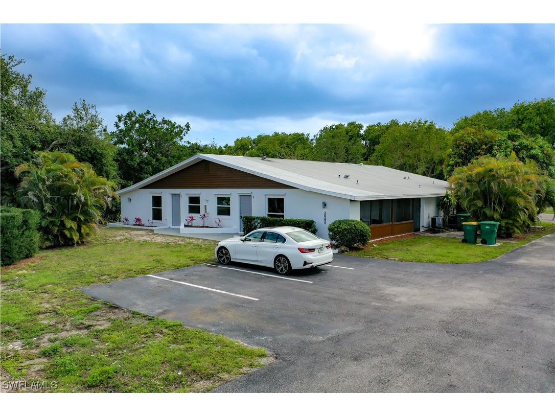 2660 Lakeview Drive Naples FL 34112 223028210 image1