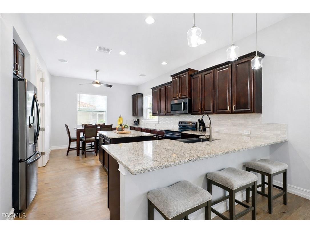 2660 Stonyhill Court Cape Coral FL 33993 225042066 image8