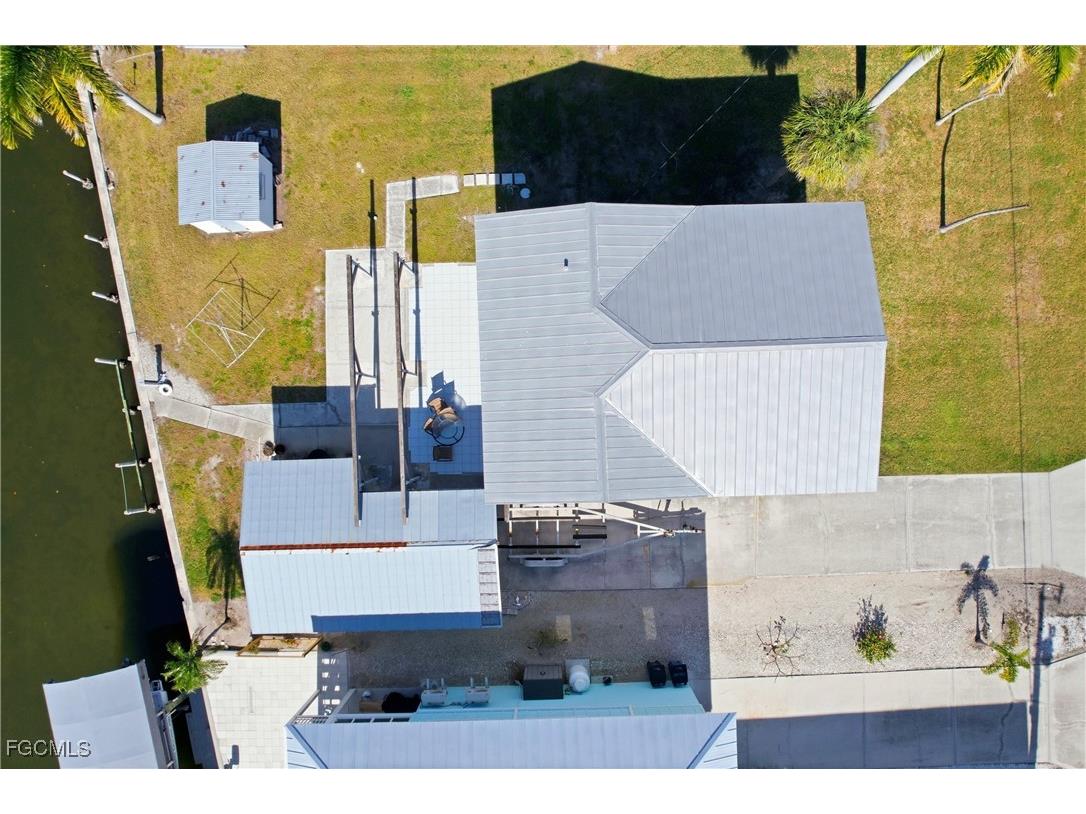 2661 Bamboo Street Saint James City FL 33956 2026003721 image4