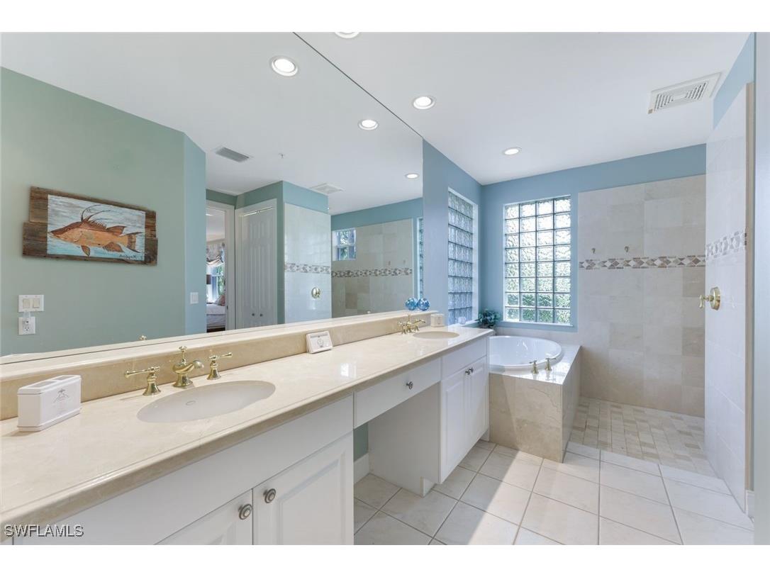 2662 Bolero Drive #10 Naples FL 34109 225074759 image11