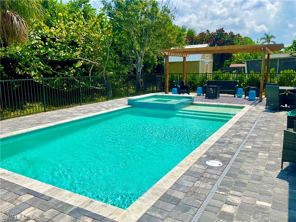 2663 Poinciana Street N Naples FL 34105 223051238 image1