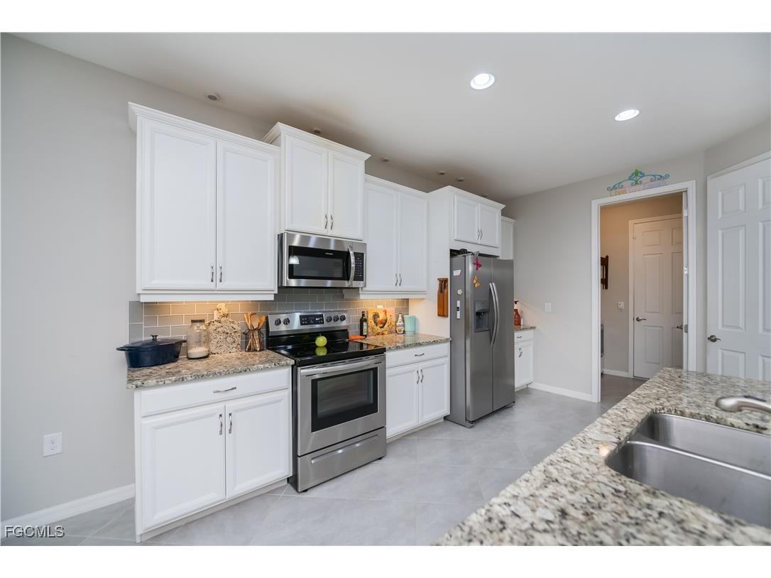 2663 SW 32nd Street Cape Coral FL 33914 2025009274 image25