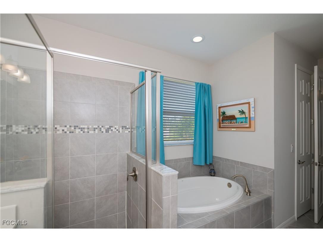 2663 SW 32nd Street Cape Coral FL 33914 2025009274 image35