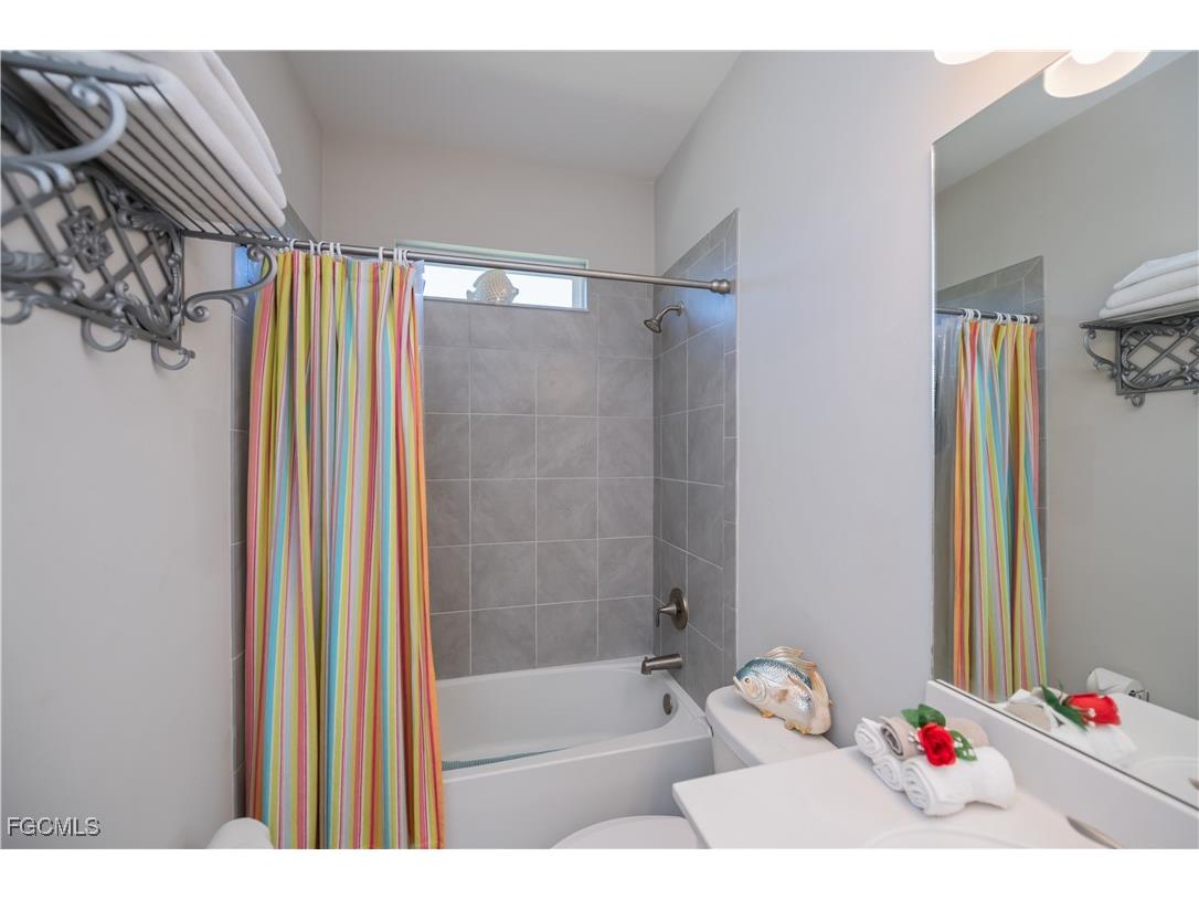 2663 SW 32nd Street Cape Coral FL 33914 2025009274 image39