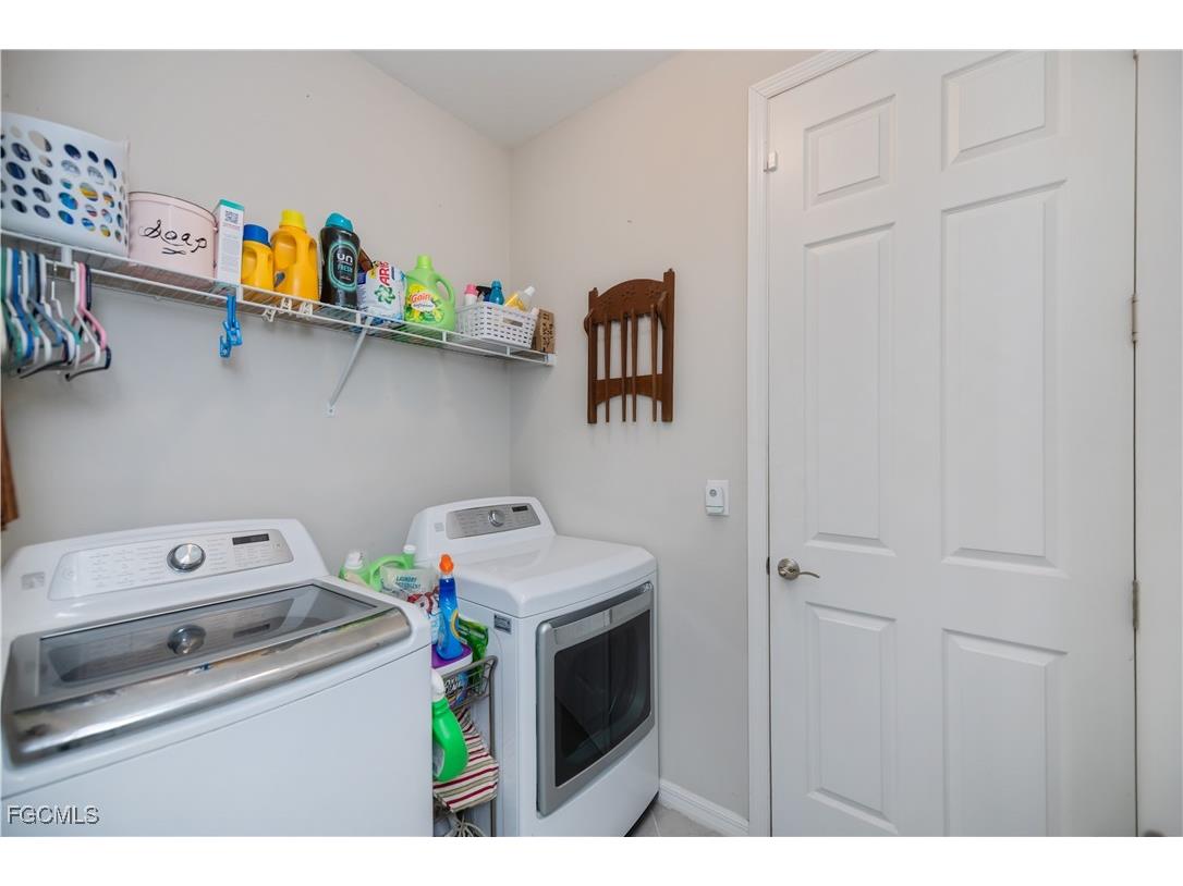 2663 SW 32nd Street Cape Coral FL 33914 2025009274 image40