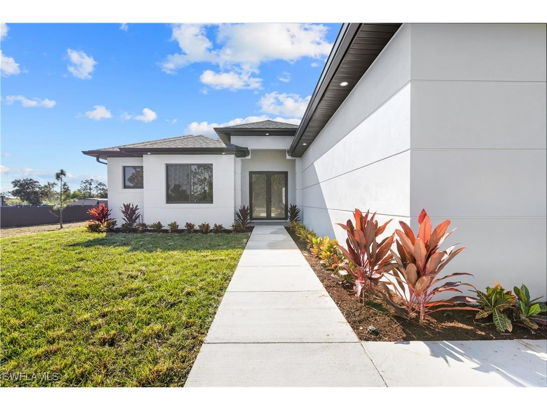 2664 43rd Avenue NE Naples FL 34120 225080072 image3