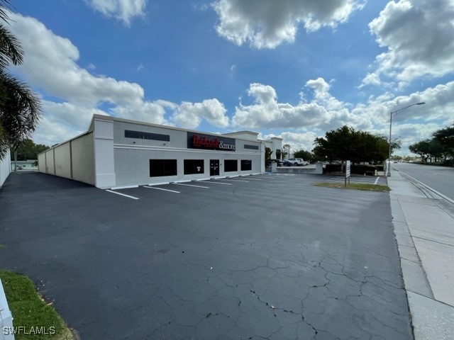 2665 Davis Boulevard Naples FL 34104 225069296 image1