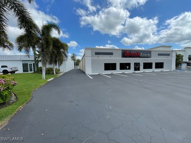 2665 Davis Boulevard Naples FL 34104 225069296 image2