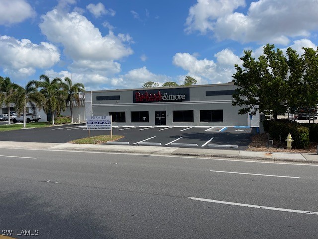 2665 Davis Boulevard Naples FL 34104 225069296 image3