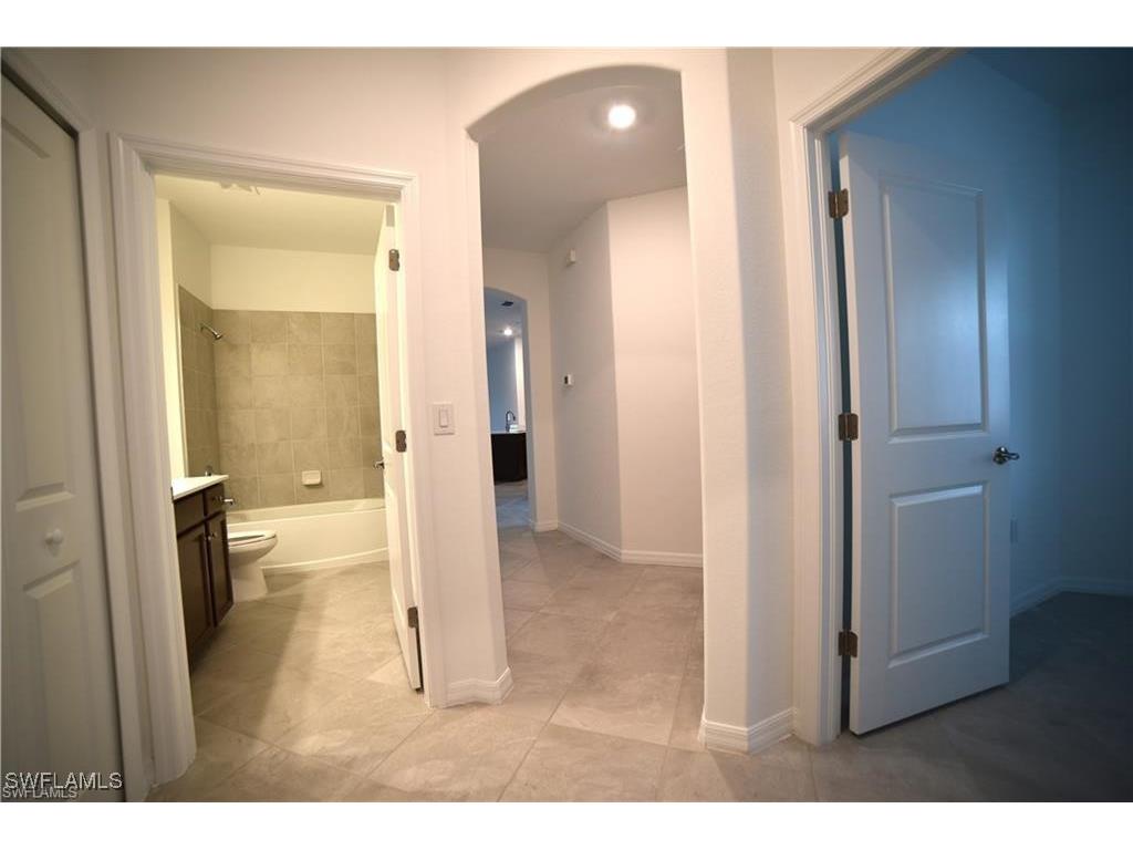 2665 Vine Avenue Naples FL 34120 225076610 image17