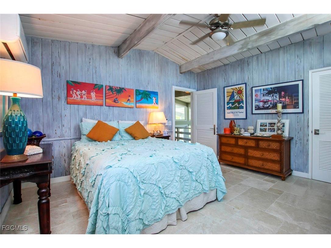 2667 Coconut Drive Sanibel FL 33957 2025019436 image14