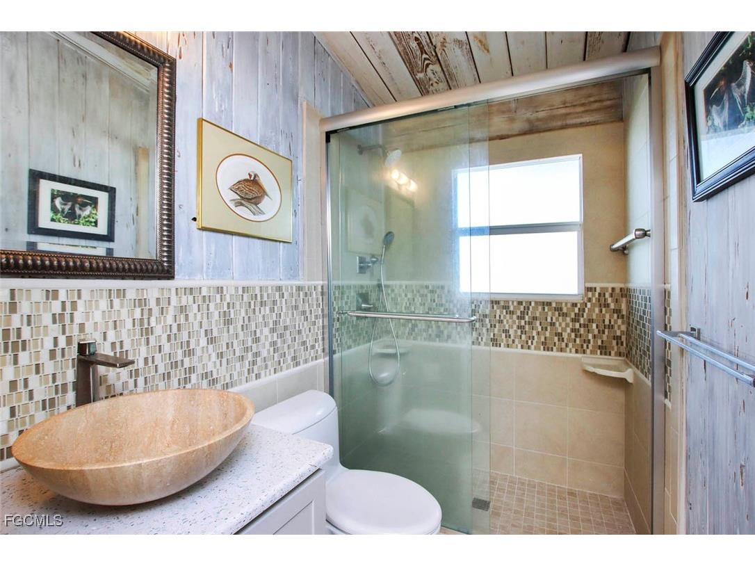 2667 Coconut Drive Sanibel FL 33957 2025019436 image16