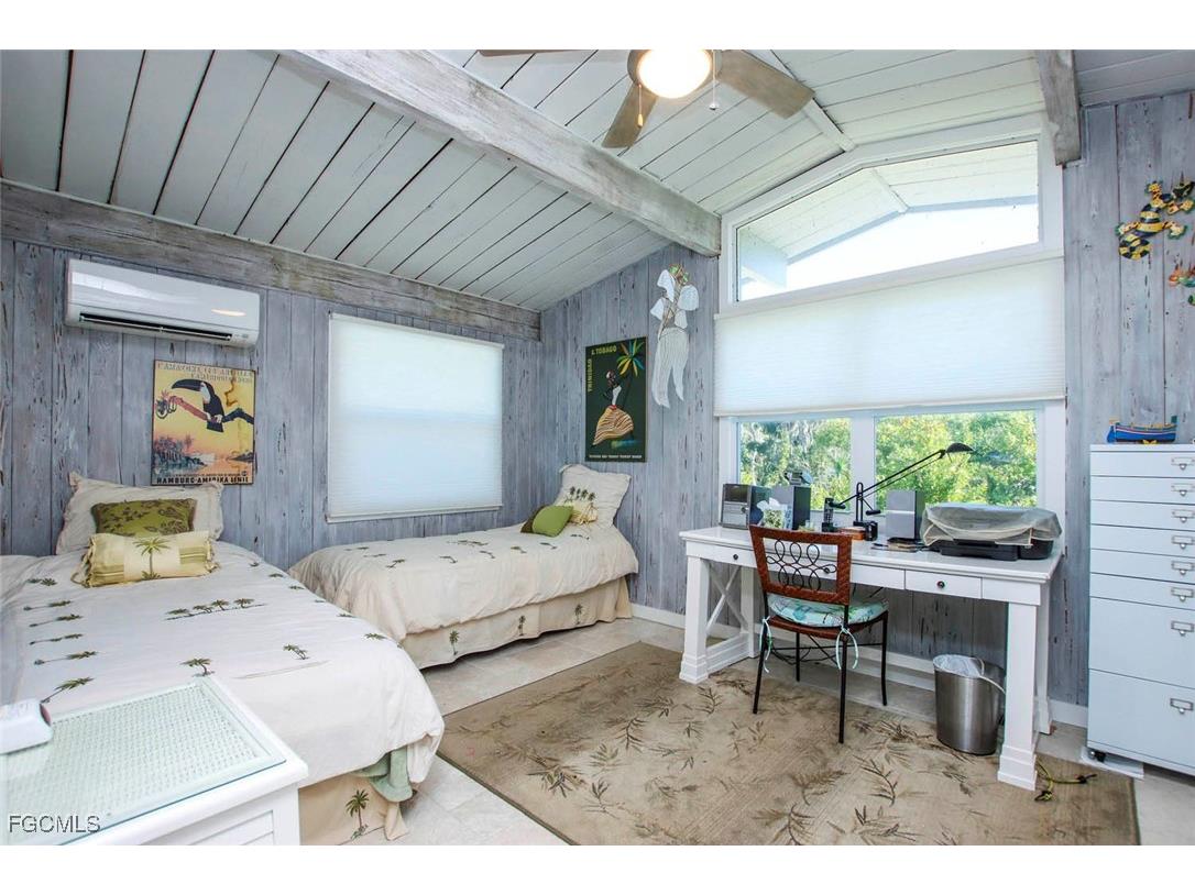 2667 Coconut Drive Sanibel FL 33957 2025019436 image17