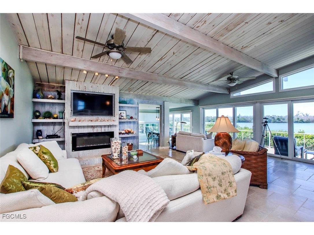 2667 Coconut Drive Sanibel FL 33957 2025019436 image2