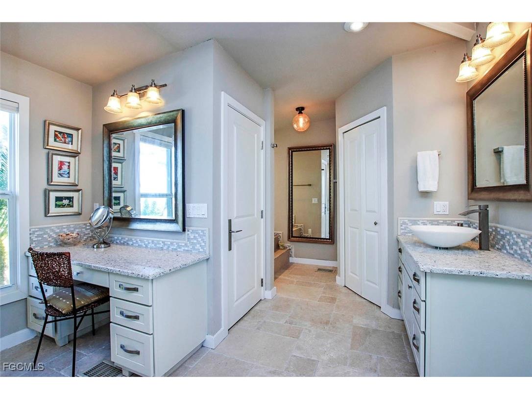 2667 Coconut Drive Sanibel FL 33957 2025019436 image23