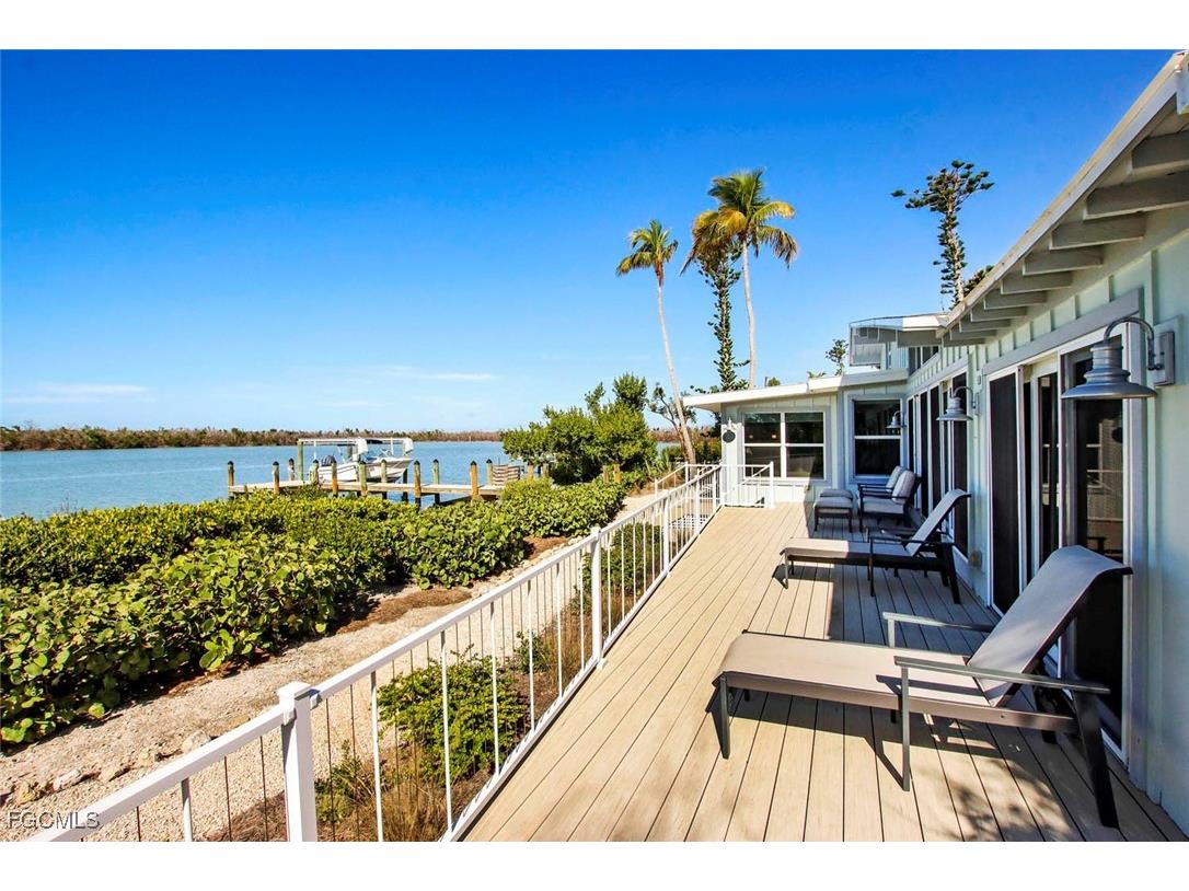 2667 Coconut Drive Sanibel FL 33957 2025019436 image25