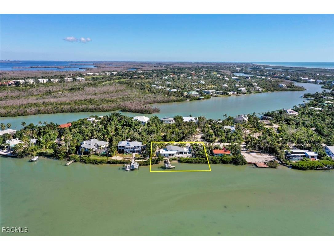 2667 Coconut Drive Sanibel FL 33957 2025019436 image28