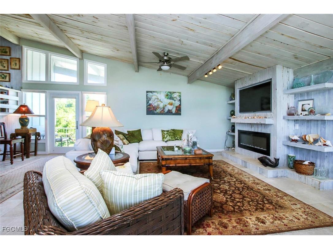 2667 Coconut Drive Sanibel FL 33957 2025019436 image3