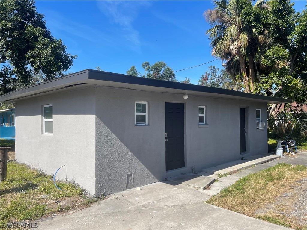 2667 Lafayette Street Fort Myers FL 33916 223002180 image1