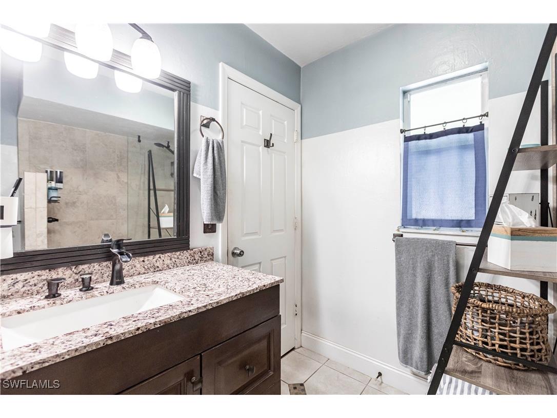 2667 River Reach Drive Naples FL 34104 225066369 image20