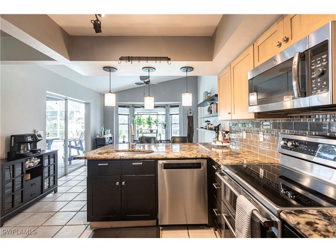 2667 River Reach Drive Naples FL 34104 225066369 image3