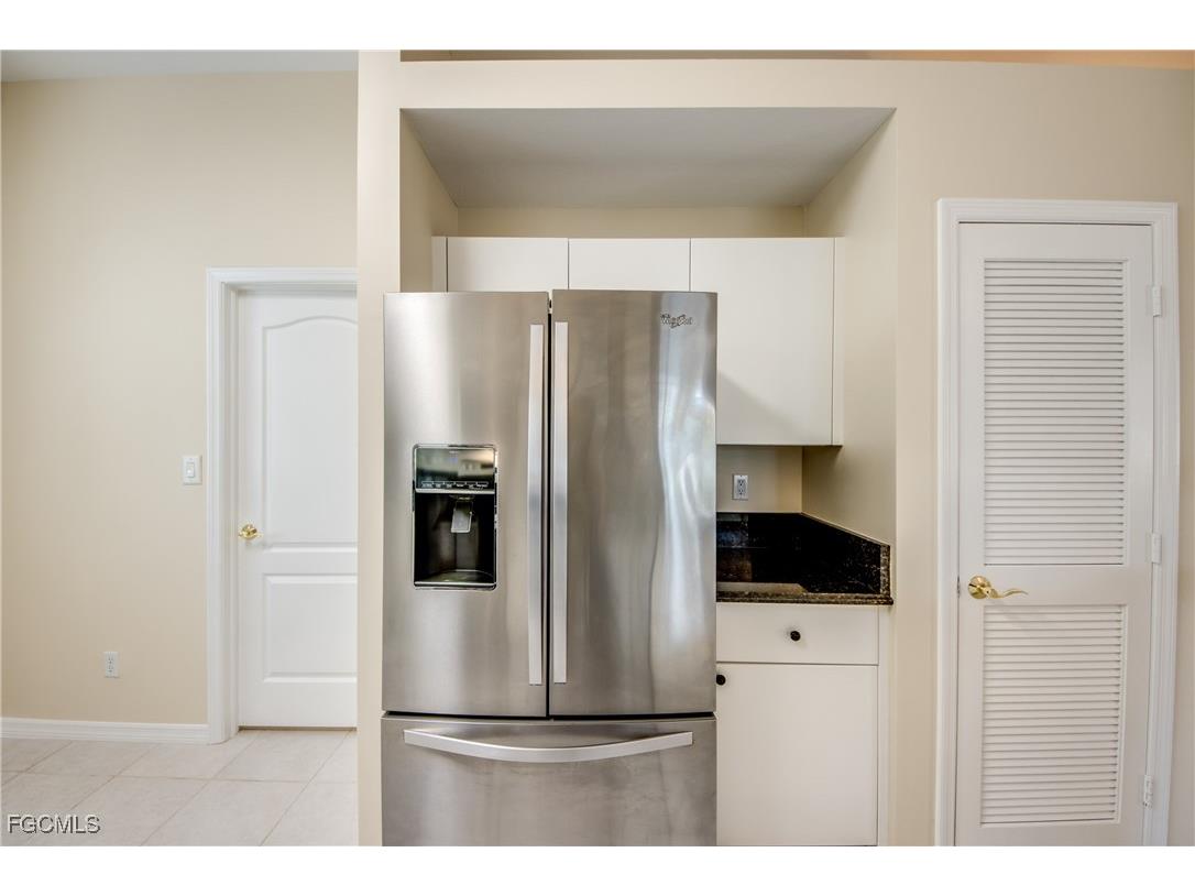 2667 Sunset Lake Drive Cape Coral FL 33909 2025012569 image20