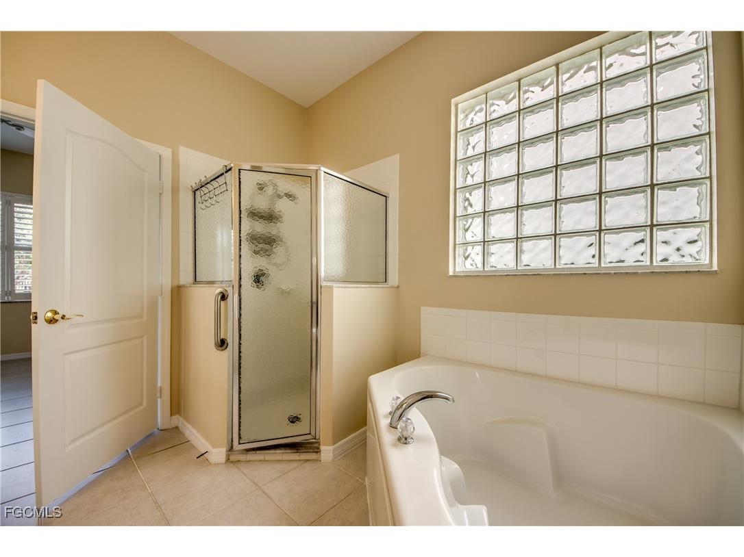 2667 Sunset Lake Drive Cape Coral FL 33909 2025012569 image30