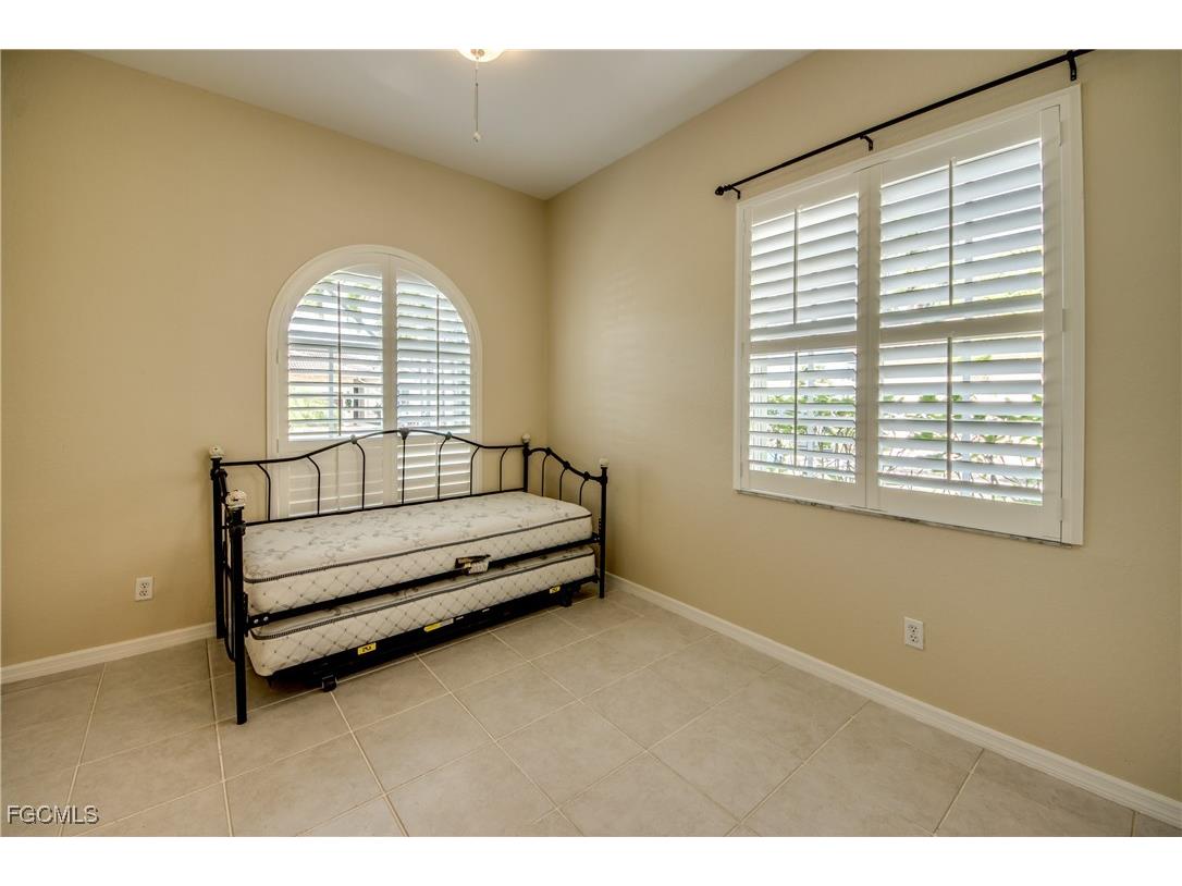 2667 Sunset Lake Drive Cape Coral FL 33909 2025012569 image31