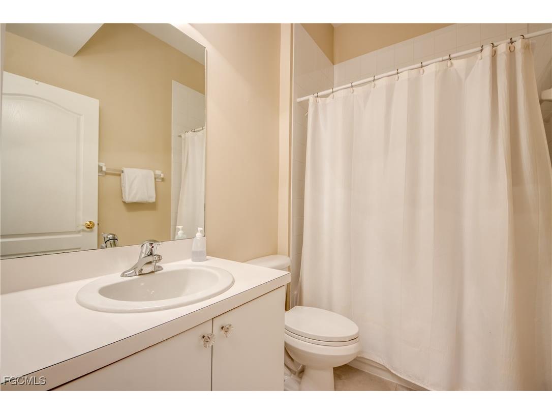 2667 Sunset Lake Drive Cape Coral FL 33909 2025012569 image33