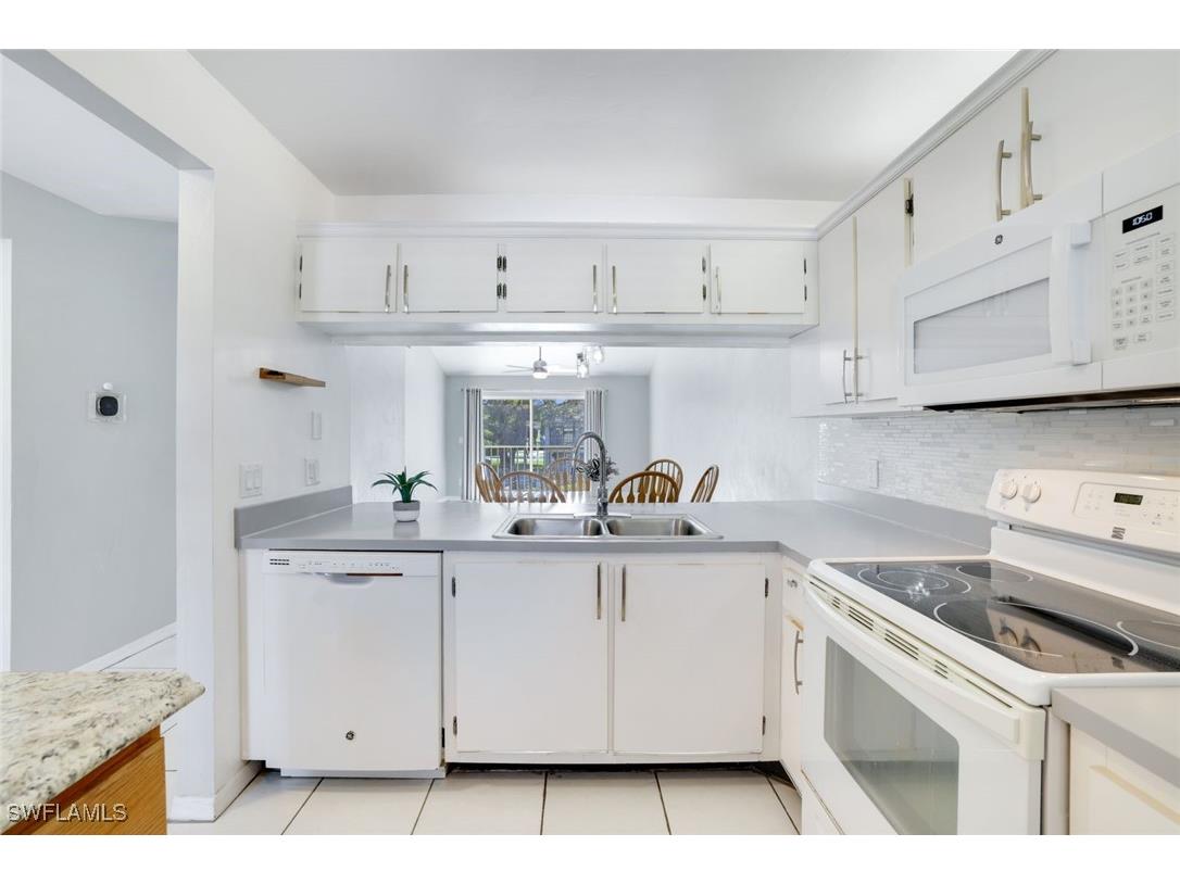 2668 Kings Lake Boulevard #203 Naples FL 34112 224098669 image5