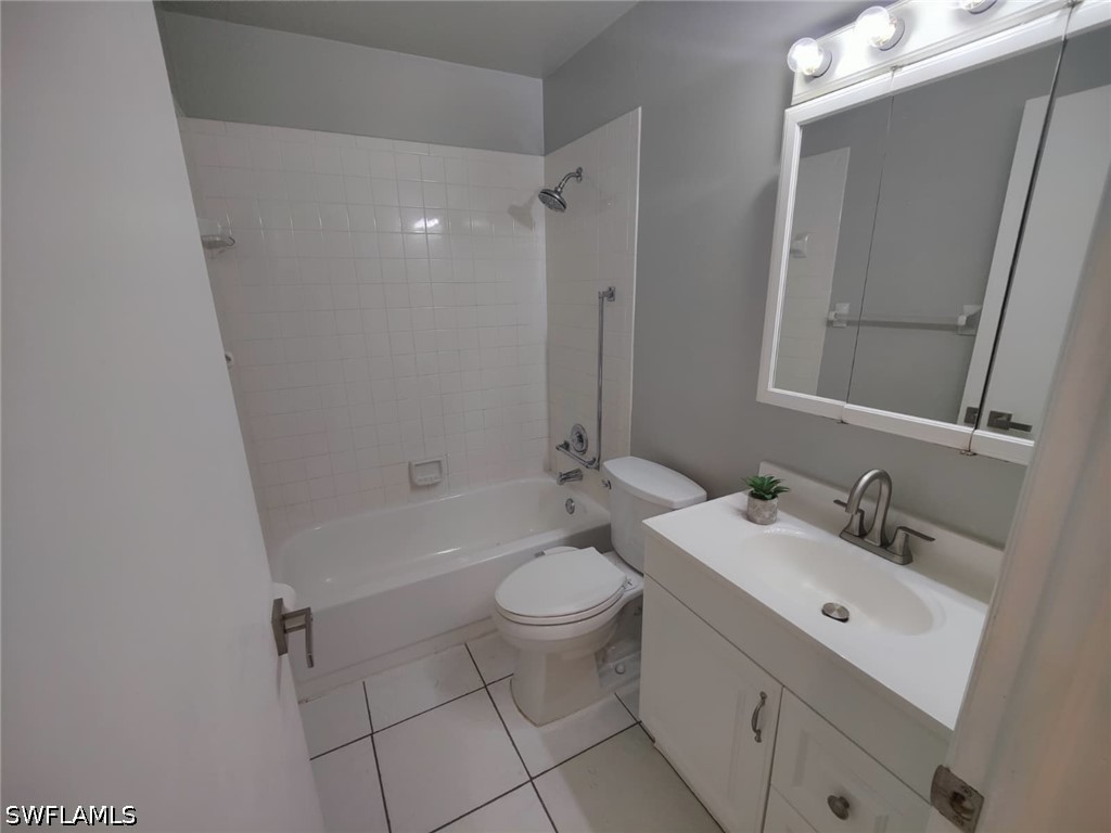2668 Kings Lake Boulevard #7-203 Naples FL 34112 226016189 image15
