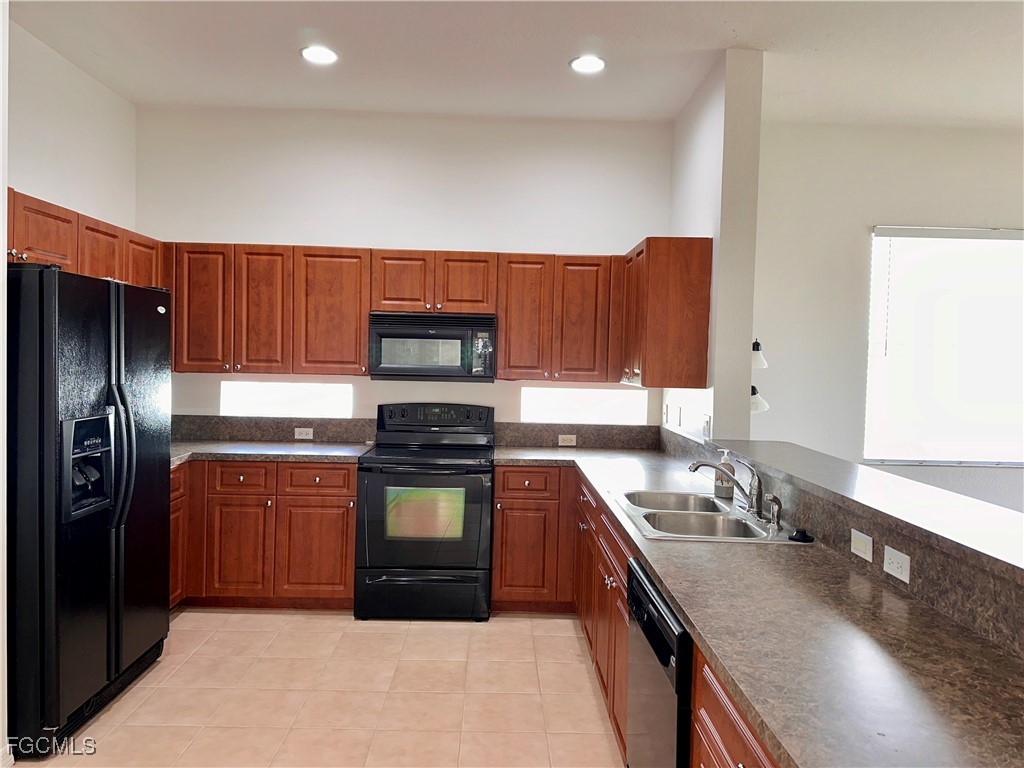 2669 Blue Cypress Lake Court Cape Coral FL 33909 2025017566 image3