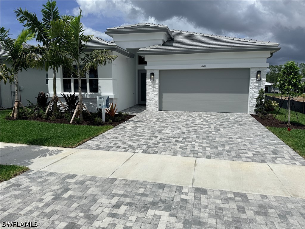 2669 Hyacinth Place Naples FL 34112 226014544 image1
