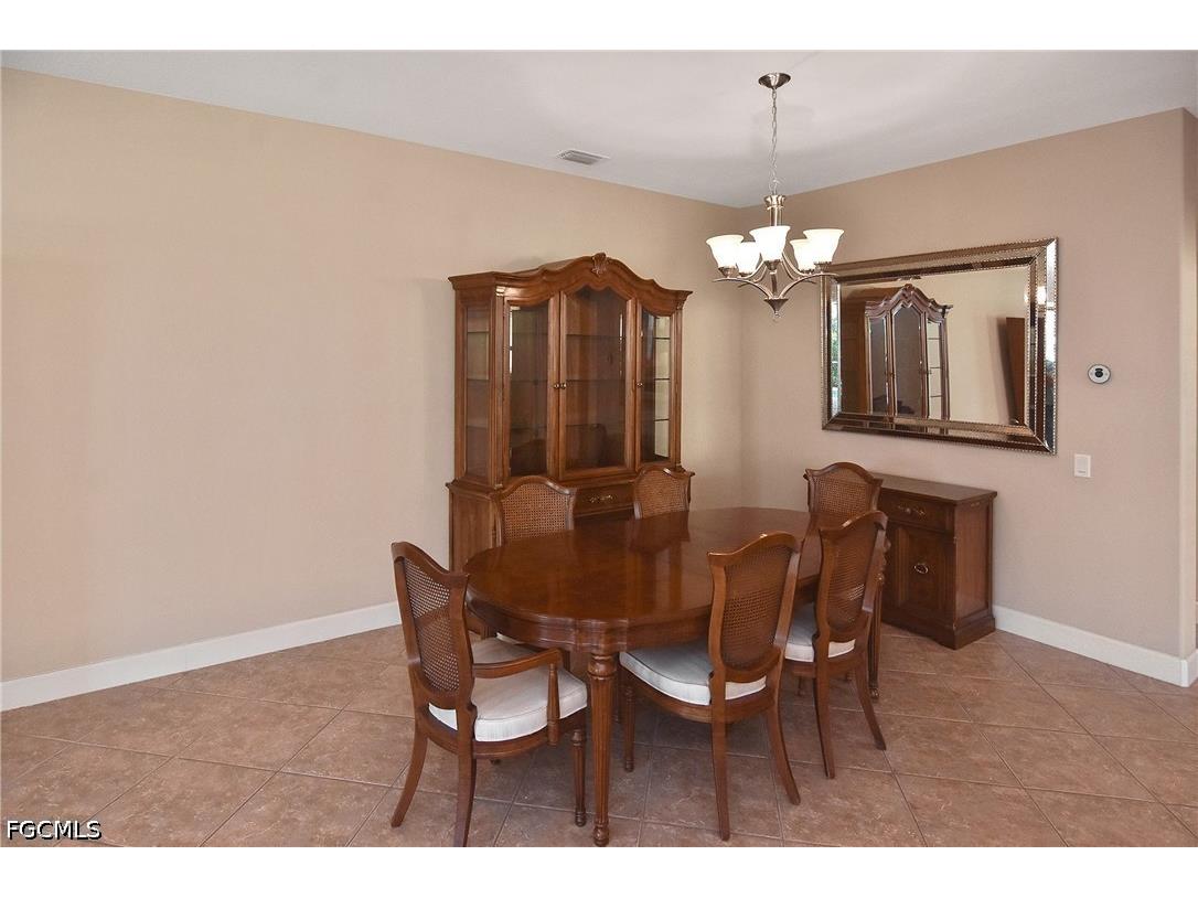 2669 Lambay Court Cape Coral FL 33991 2026028180 image7