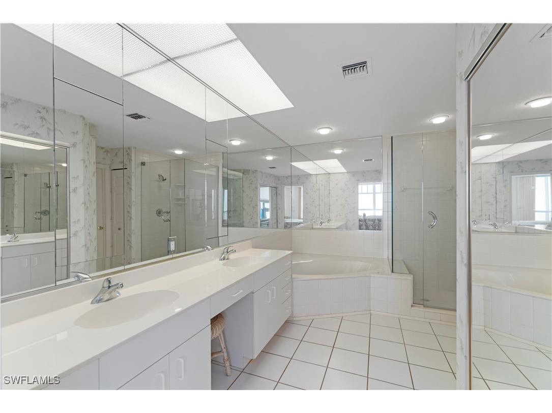 267 Barefoot Beach Boulevard #204 Bonita Springs FL 34134 225069696 image17